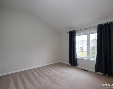 303 Larson Drive - Photo Thumbnail 7