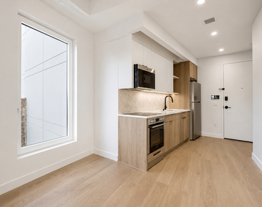 1615 Cedar Street - Photo Thumbnail 2