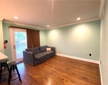88 Laclede St - Photo Thumbnail 6