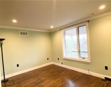 88 Laclede St - Photo Thumbnail 8