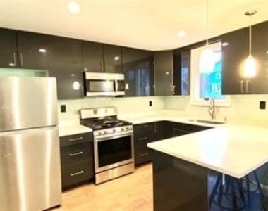 88 Laclede St - Photo Thumbnail 4