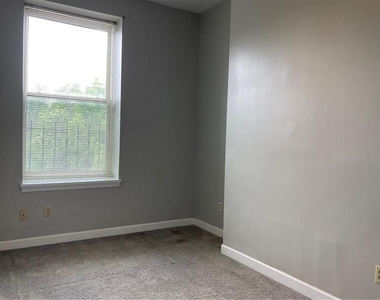1207 W North Ave - Photo Thumbnail 12