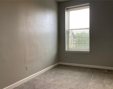 1207 W North Ave - Photo Thumbnail 15