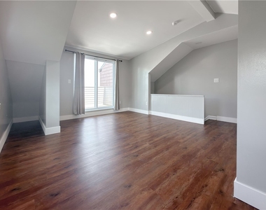 49 Holt St - Photo Thumbnail 10