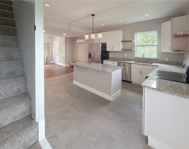 49 Holt St - Photo Thumbnail 7