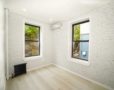  Stanton Street - Photo Thumbnail 4