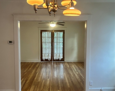 125 Crary Avenue - Photo Thumbnail 6