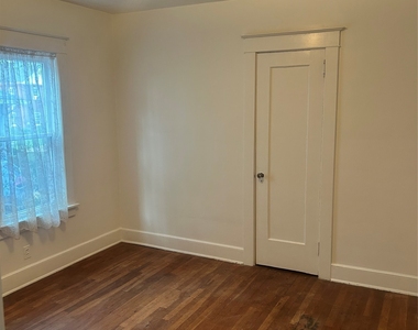 125 Crary Avenue - Photo Thumbnail 16