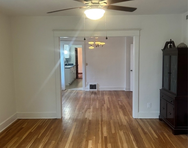 125 Crary Avenue - Photo Thumbnail 2