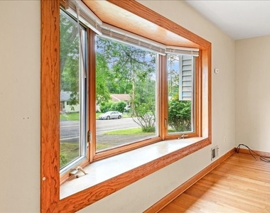 821 Country Club Road - Photo Thumbnail 7