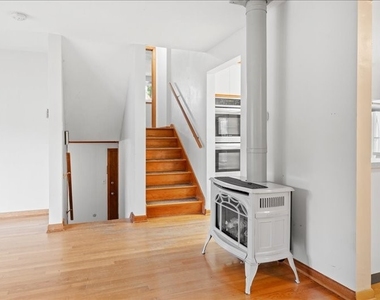 821 Country Club Road - Photo Thumbnail 13