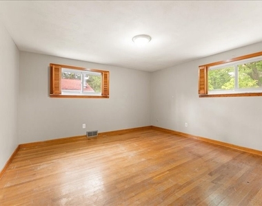 821 Country Club Road - Photo Thumbnail 15
