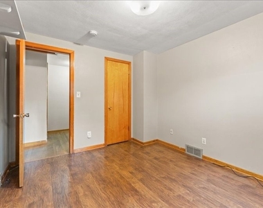 821 Country Club Road - Photo Thumbnail 20