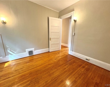 71 Chedell Place - Photo Thumbnail 11