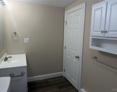 6050 S Main Street - Photo Thumbnail 12