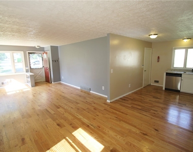 45 Brighton Park - Photo Thumbnail 10