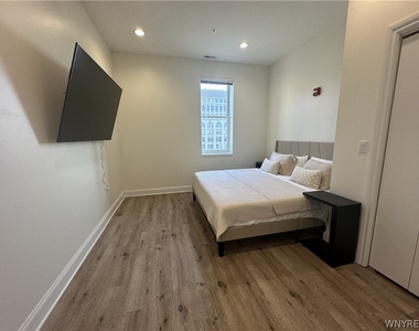 251 Main Street - Photo Thumbnail 11