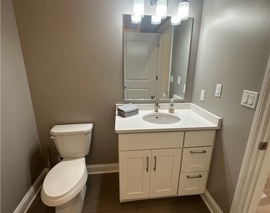 251 Main Street - Photo Thumbnail 12