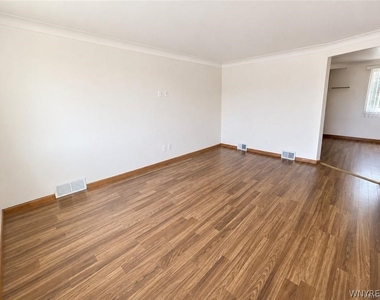 61 Beach Road - Photo Thumbnail 7