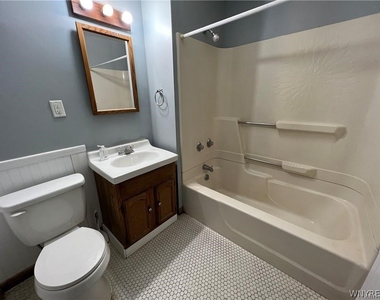 502 Lisbon Avenue - Photo Thumbnail 8