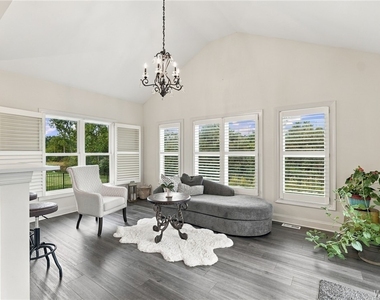 4665 Carlyes Court - Photo Thumbnail 14