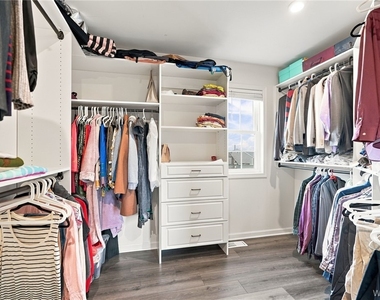 4665 Carlyes Court - Photo Thumbnail 31