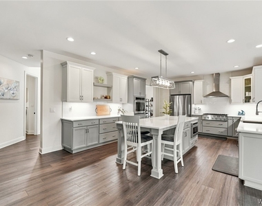 4665 Carlyes Court - Photo Thumbnail 5