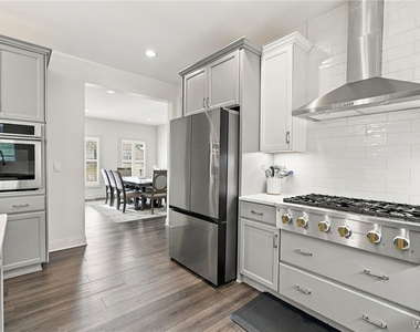 4665 Carlyes Court - Photo Thumbnail 7