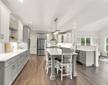 4665 Carlyes Court - Photo Thumbnail 4