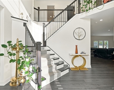 4665 Carlyes Court - Photo Thumbnail 2