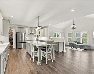 4665 Carlyes Court - Photo Thumbnail 13