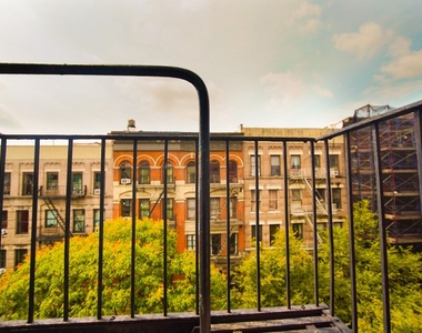 W 103rd St - Photo Thumbnail 12