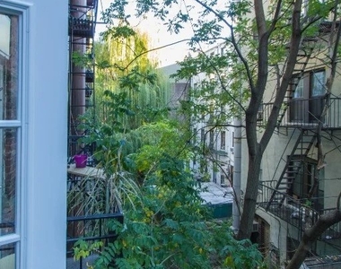 Hudson St - Photo Thumbnail 3
