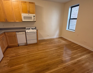 E 89th St - Photo Thumbnail 2