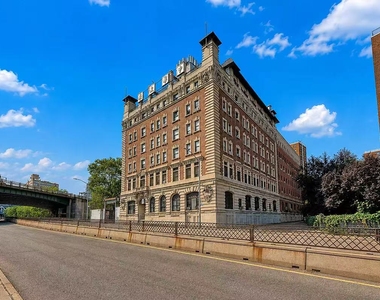167 Sands Street - Photo Thumbnail 10