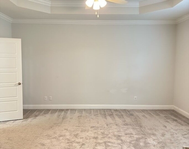 600 Eagle Boulevard - Photo Thumbnail 18
