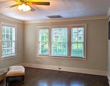 774 Boulevard - Photo Thumbnail 2