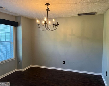 30 Candlewood Court - Photo Thumbnail 4