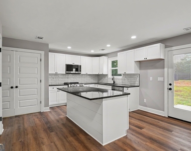 520 Vineyard Road - Photo Thumbnail 11