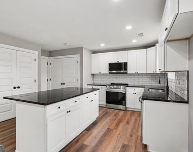 520 Vineyard Road - Photo Thumbnail 9