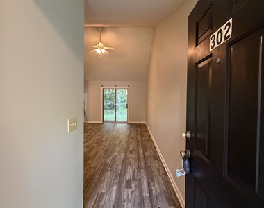 302 Admirals Walk Drive - Photo Thumbnail 1