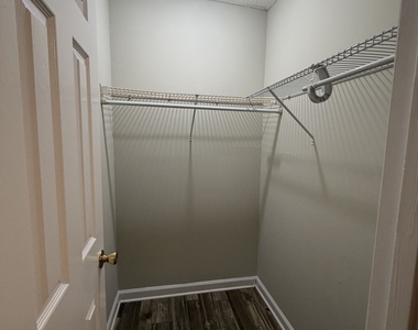 302 Admirals Walk Drive - Photo Thumbnail 19