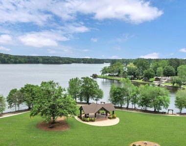 402 Hip Pocket Road - Photo Thumbnail 18