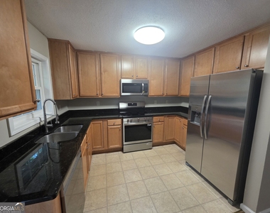 402 Hip Pocket Road - Photo Thumbnail 1