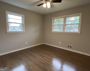 720 Jewel Place - Photo Thumbnail 17