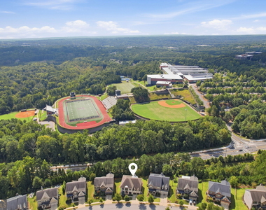 808 Adler Court - Photo Thumbnail 4