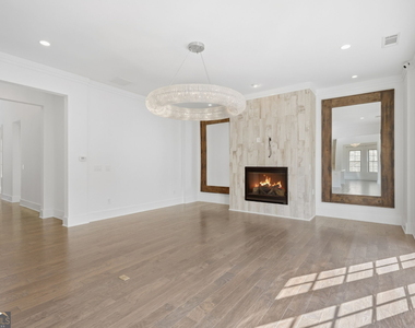 808 Adler Court - Photo Thumbnail 10