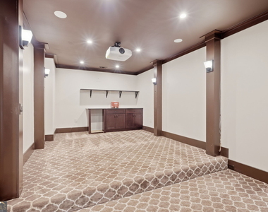 808 Adler Court - Photo Thumbnail 40