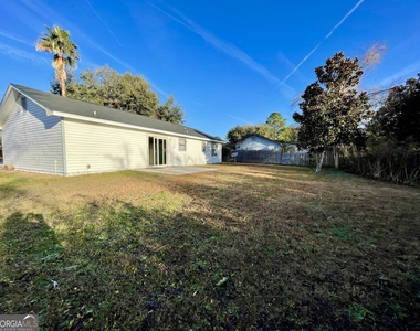 154 Greenacre Circle N - Photo Thumbnail 12