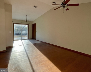 154 Greenacre Circle N - Photo Thumbnail 1